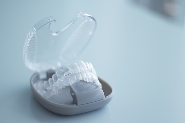 Invisalign Or Traditional Braces, Which Should I Choose?